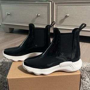 KENNETH COLE NY RAIN BOOT - NEW